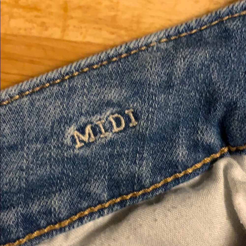 American Eagle distressed midi jean shorts size 2 - Picture 7 of 8
